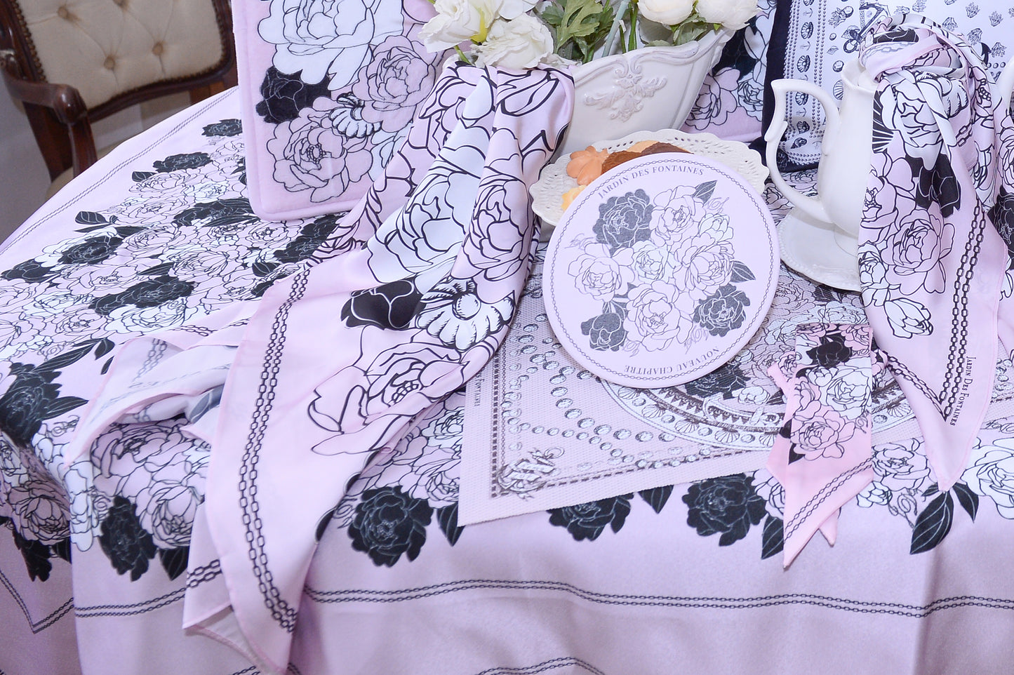 "Classy and Fabulous" 90cm Silky Scarf