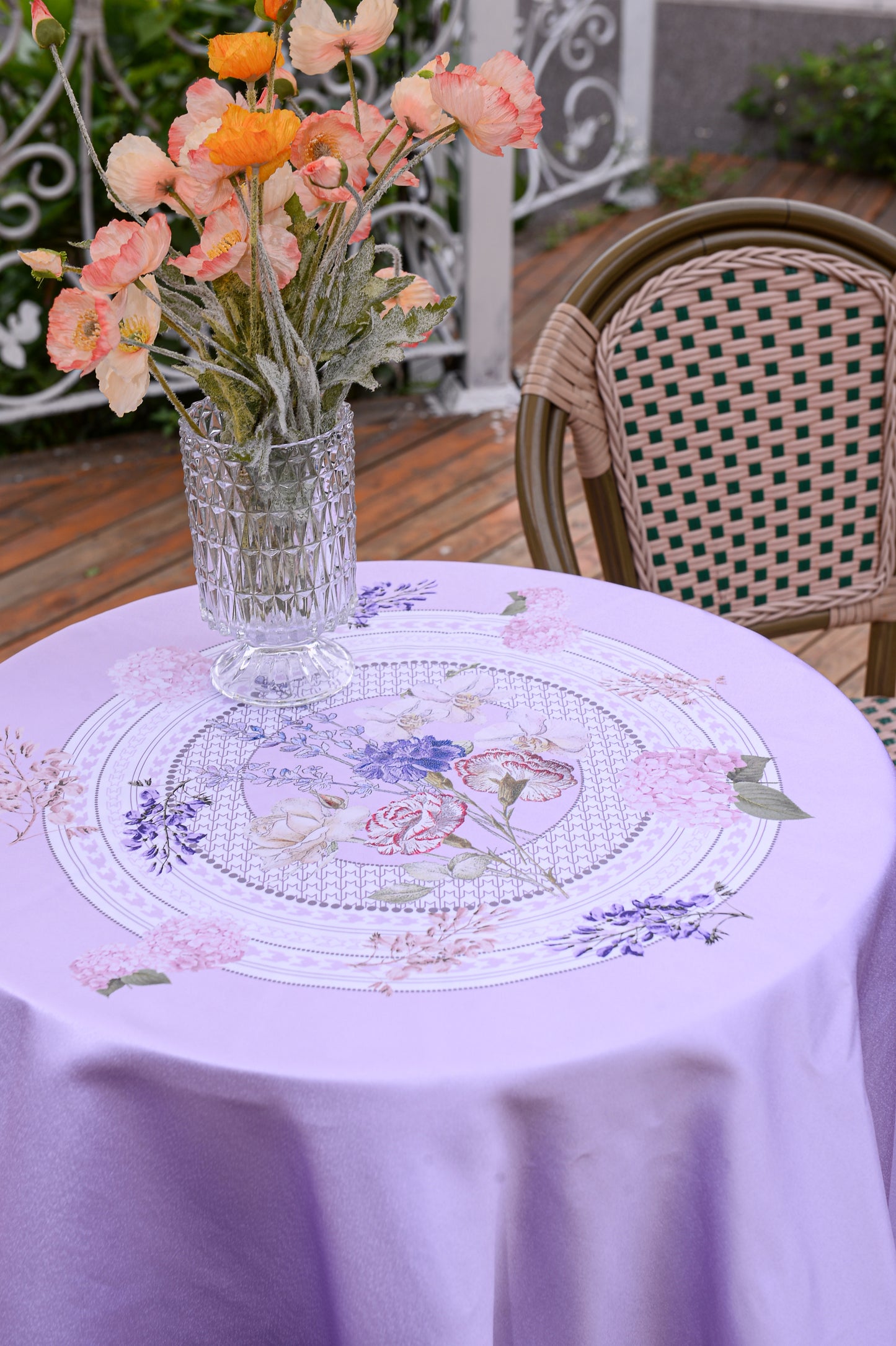 "Secret Violet Garden" Hydrangea Waterproof Tablecloth