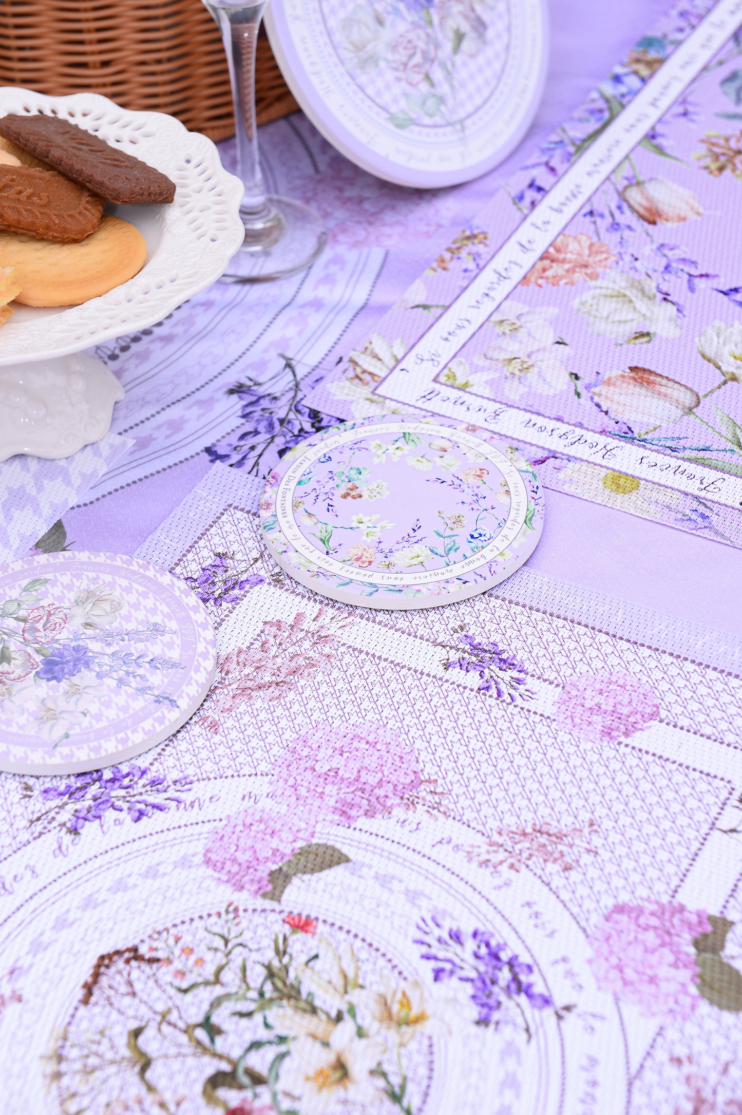 "Secret Violet Garden" Woven Table Placemat