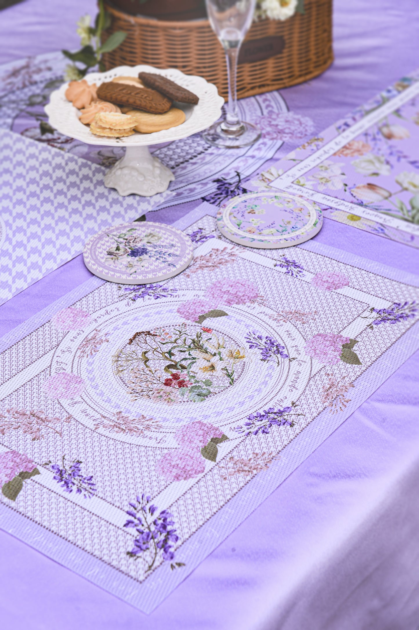 "Secret Violet Garden" Woven Table Placemat