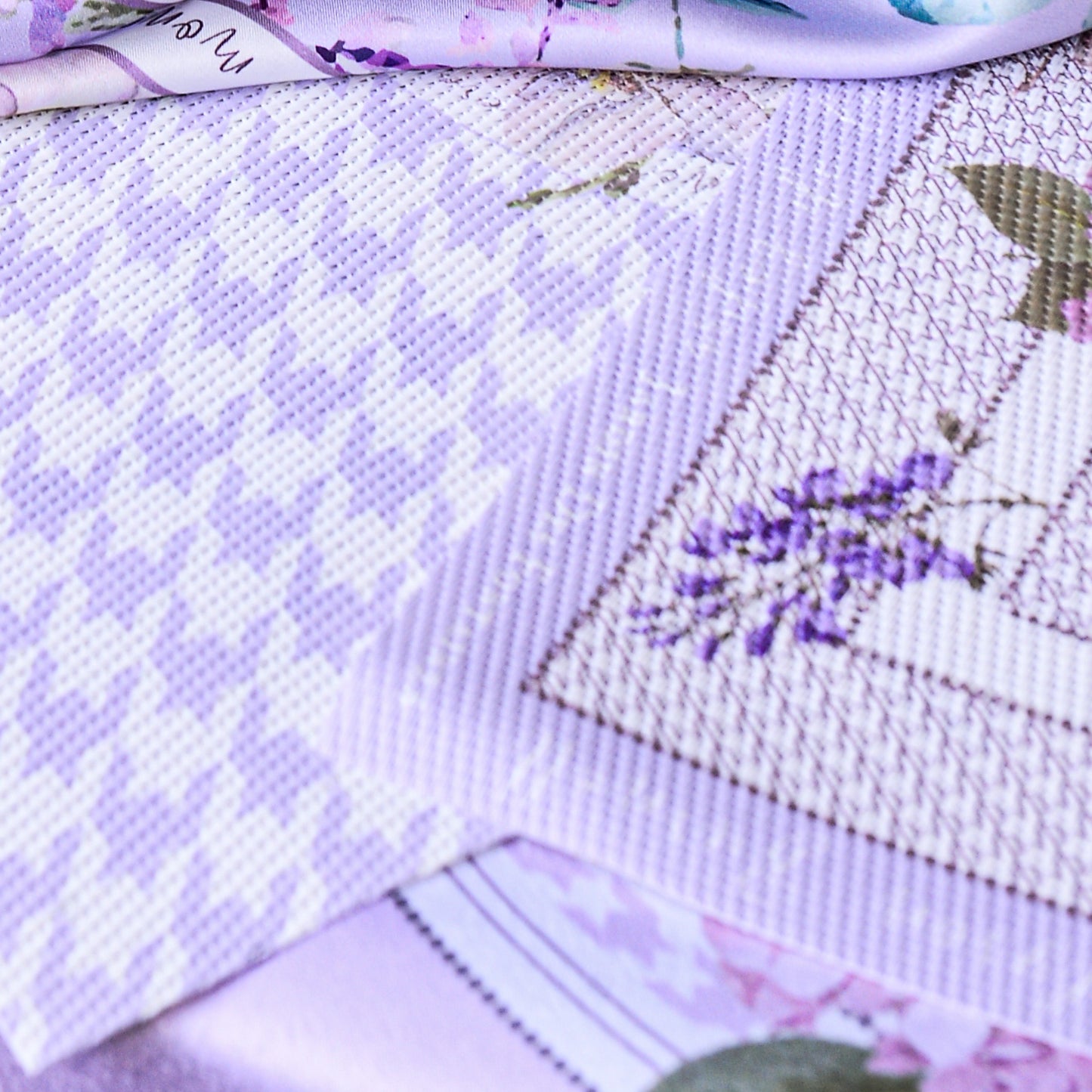 "Secret Violet Garden" Woven Table Placemat