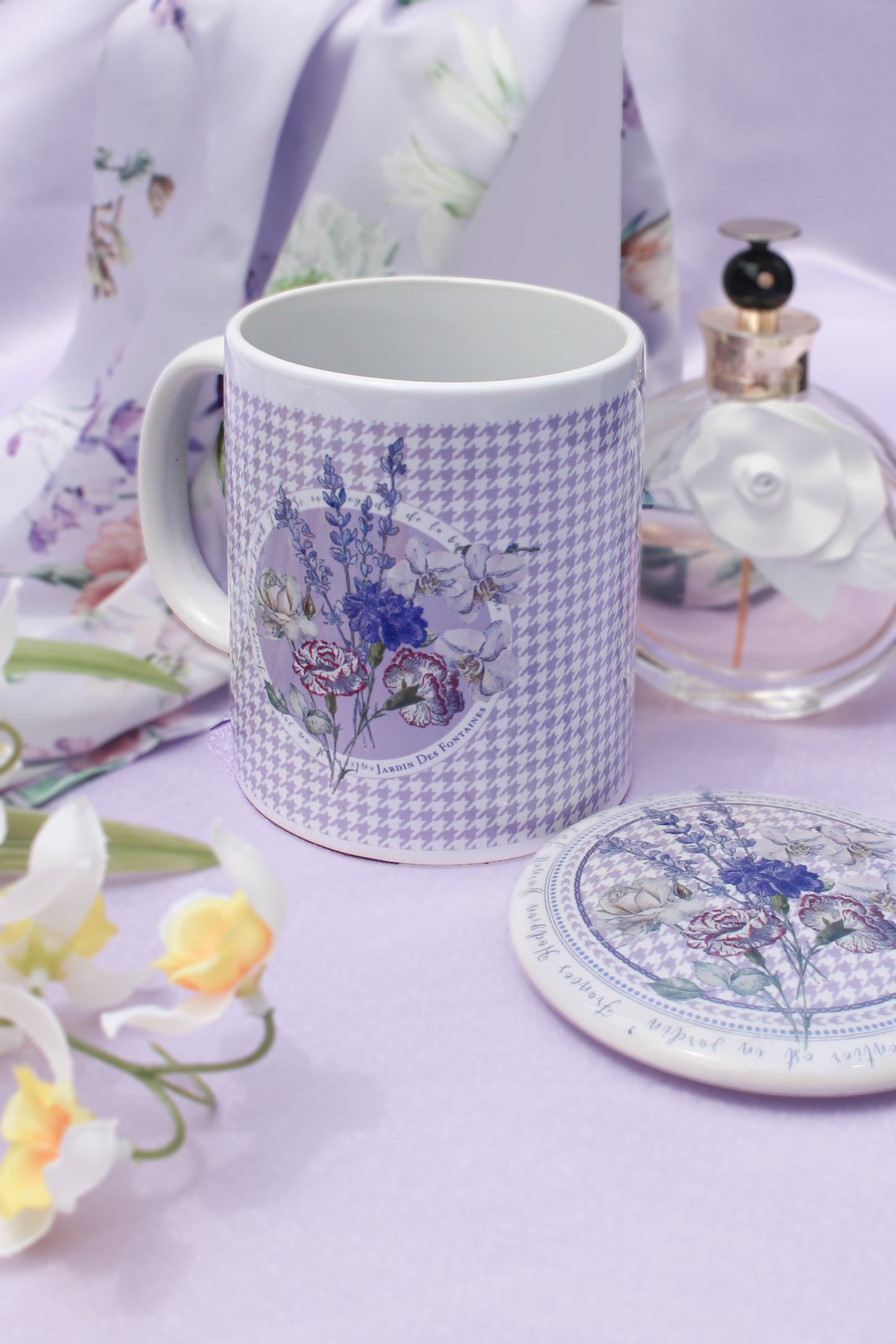 "Secret Violet Garden" Porcelain Mug With Lid 350ml