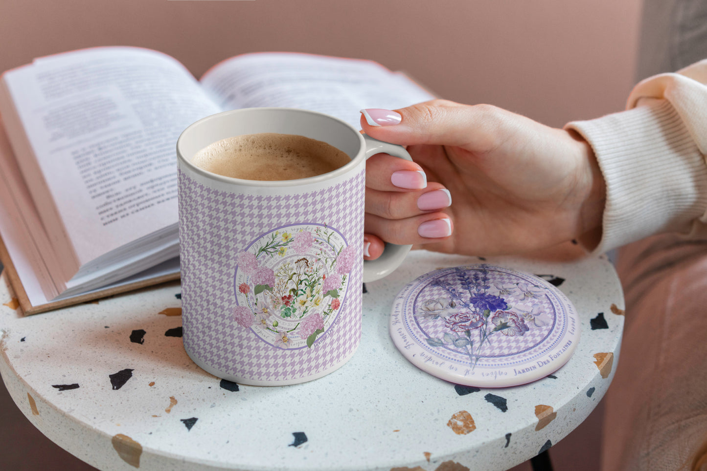 "Secret Violet Garden" Porcelain Mug With Lid 350ml