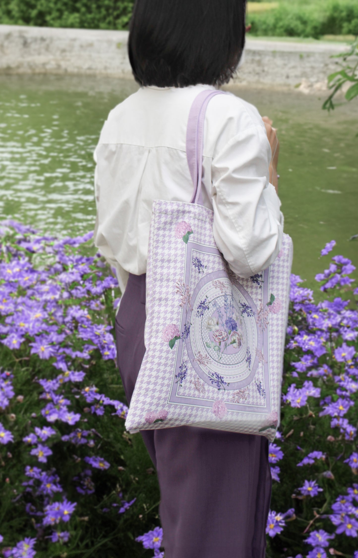 "Secret Violet Garden" Tote Bag With Zipper