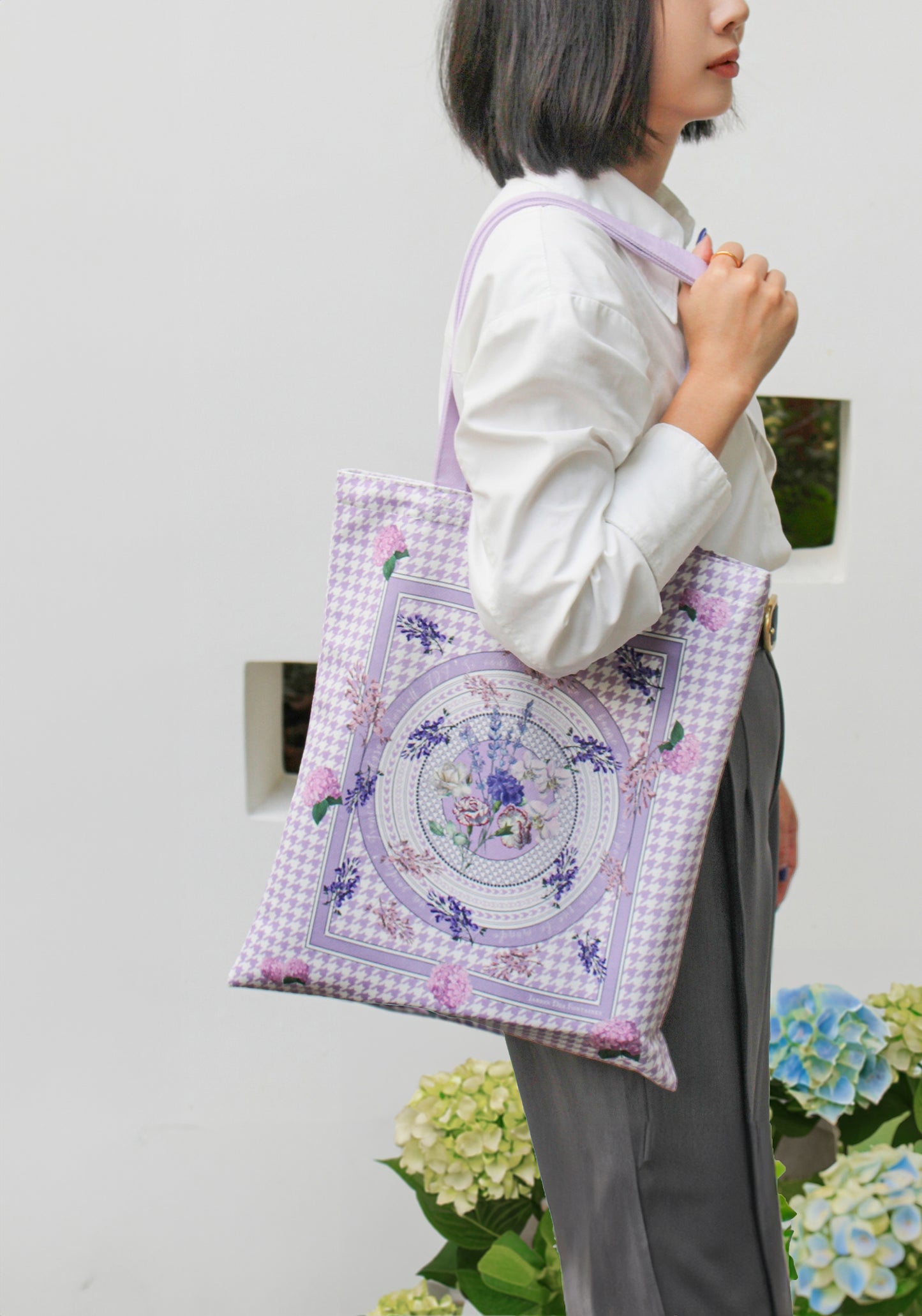 "Secret Violet Garden" Tote Bag With Zipper