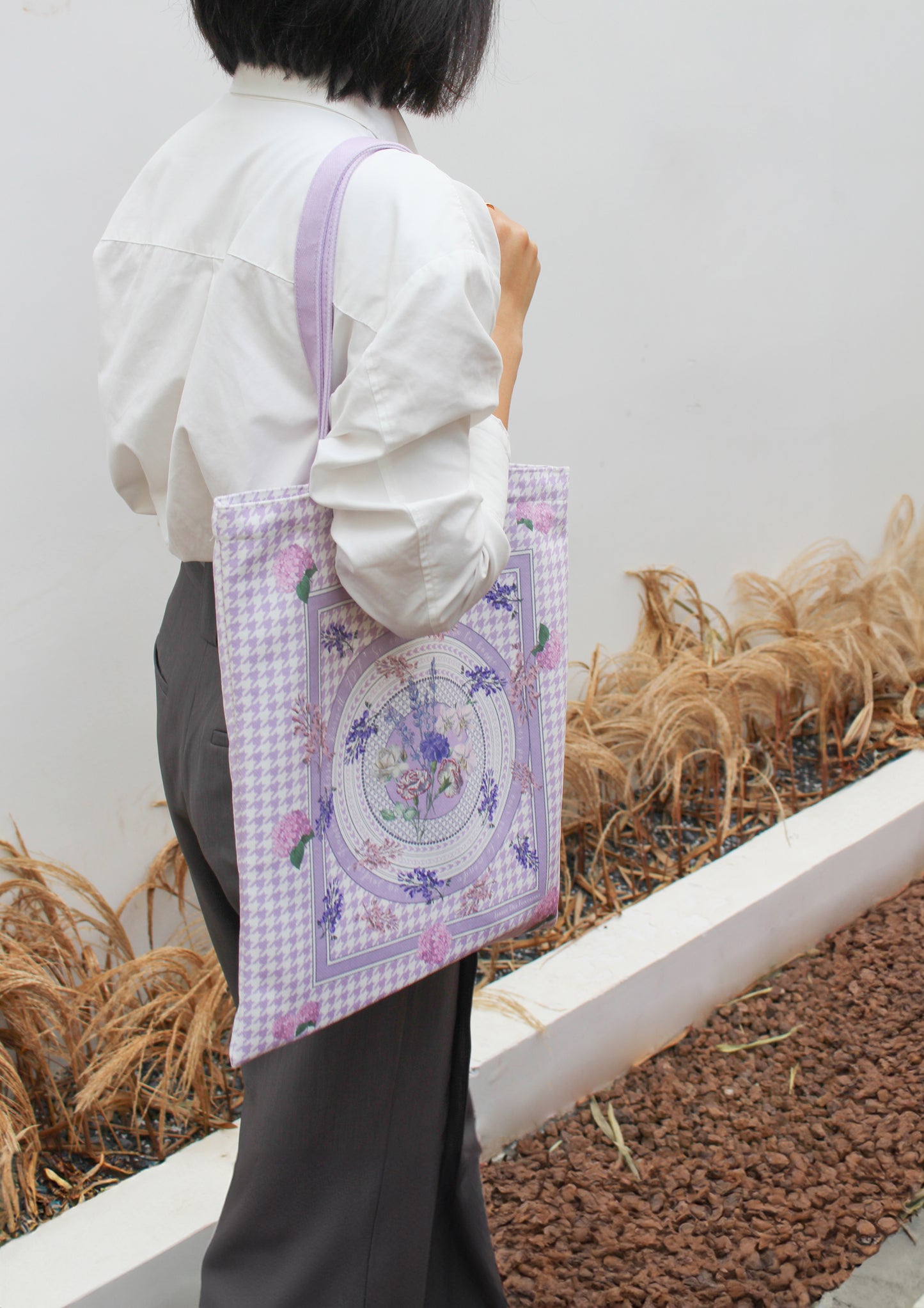 "Secret Violet Garden" Tote Bag With Zipper