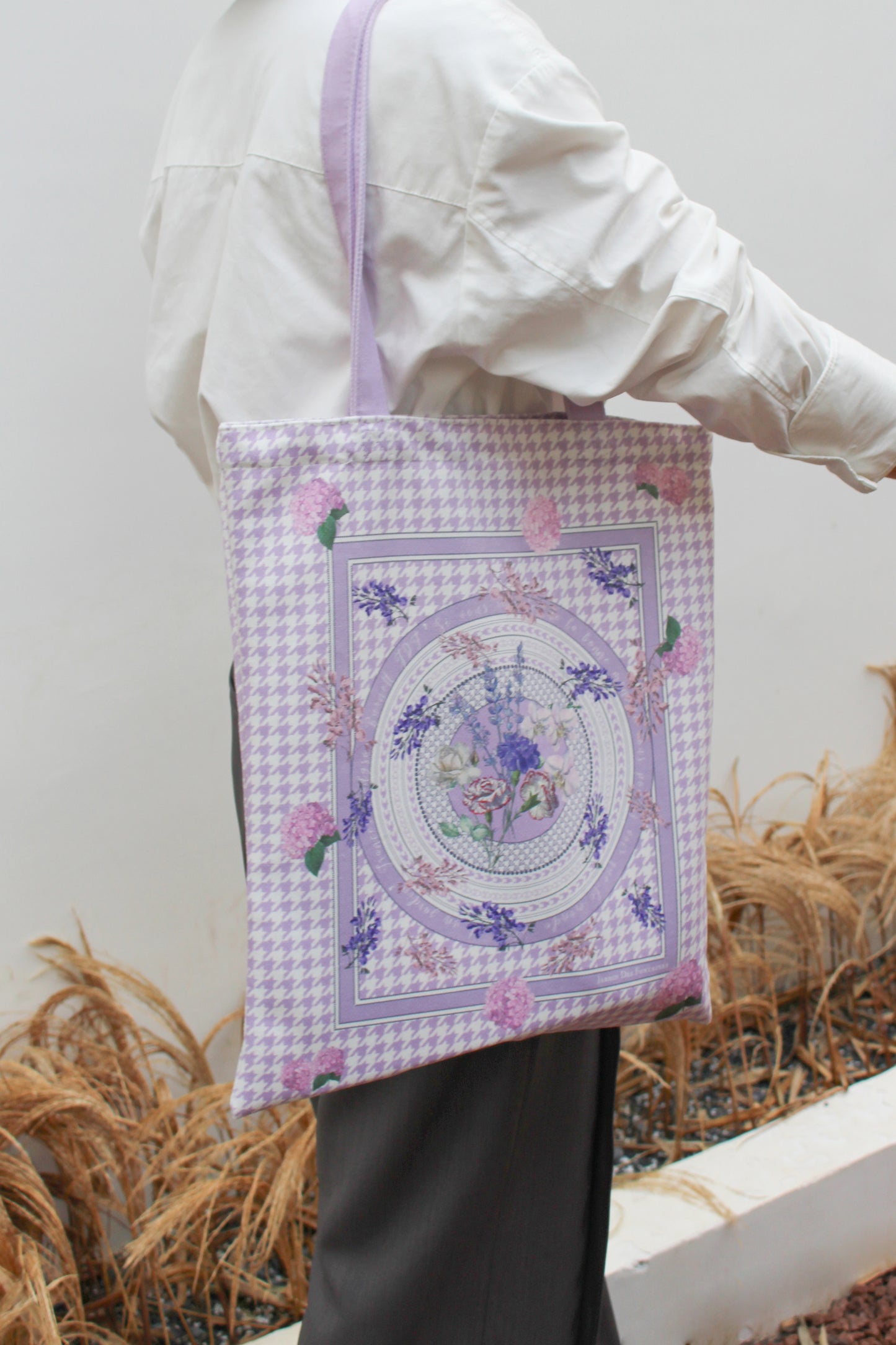 "Secret Violet Garden" Tote Bag With Zipper