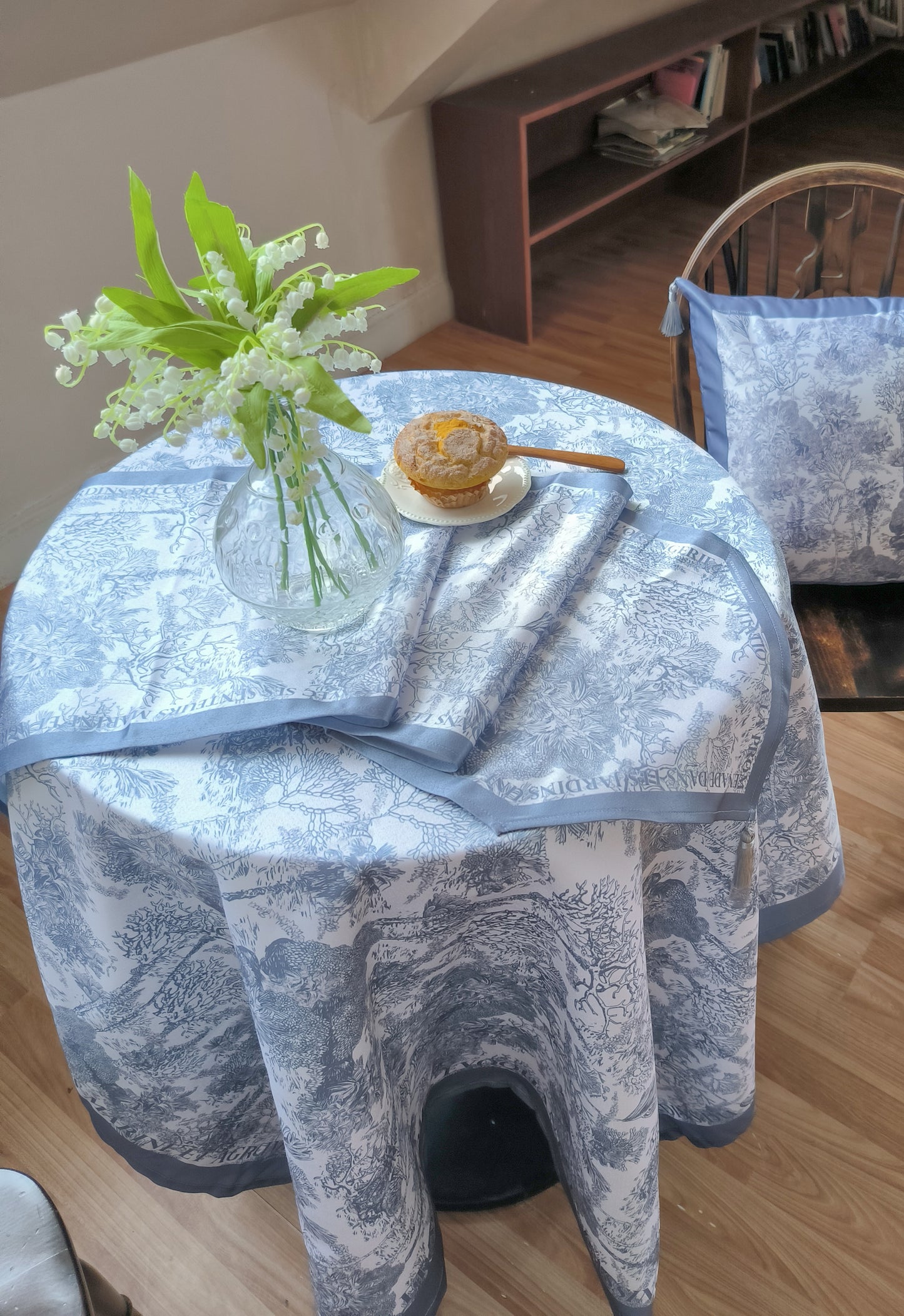 "Toile De Jouy" Waterproof Table Runner