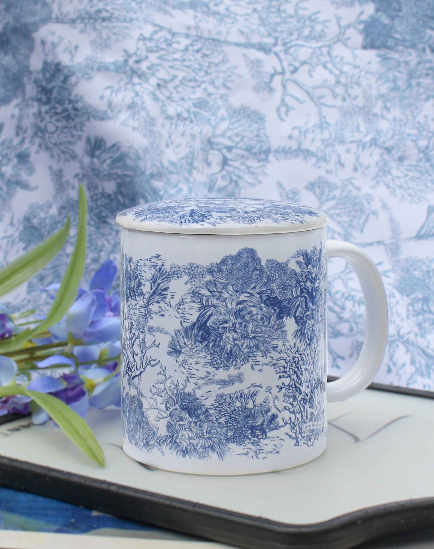 "Toile De Jouy" Porcelain Mug With Lid 350ml