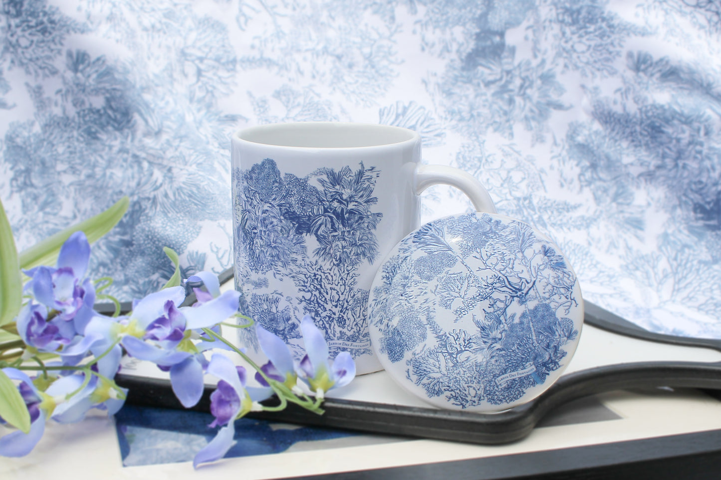 "Toile De Jouy" Porcelain Mug With Lid 350ml