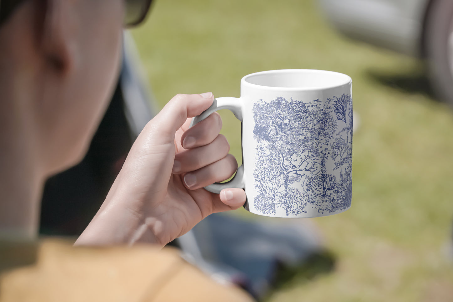 "Toile De Jouy" Porcelain Mug With Lid 350ml