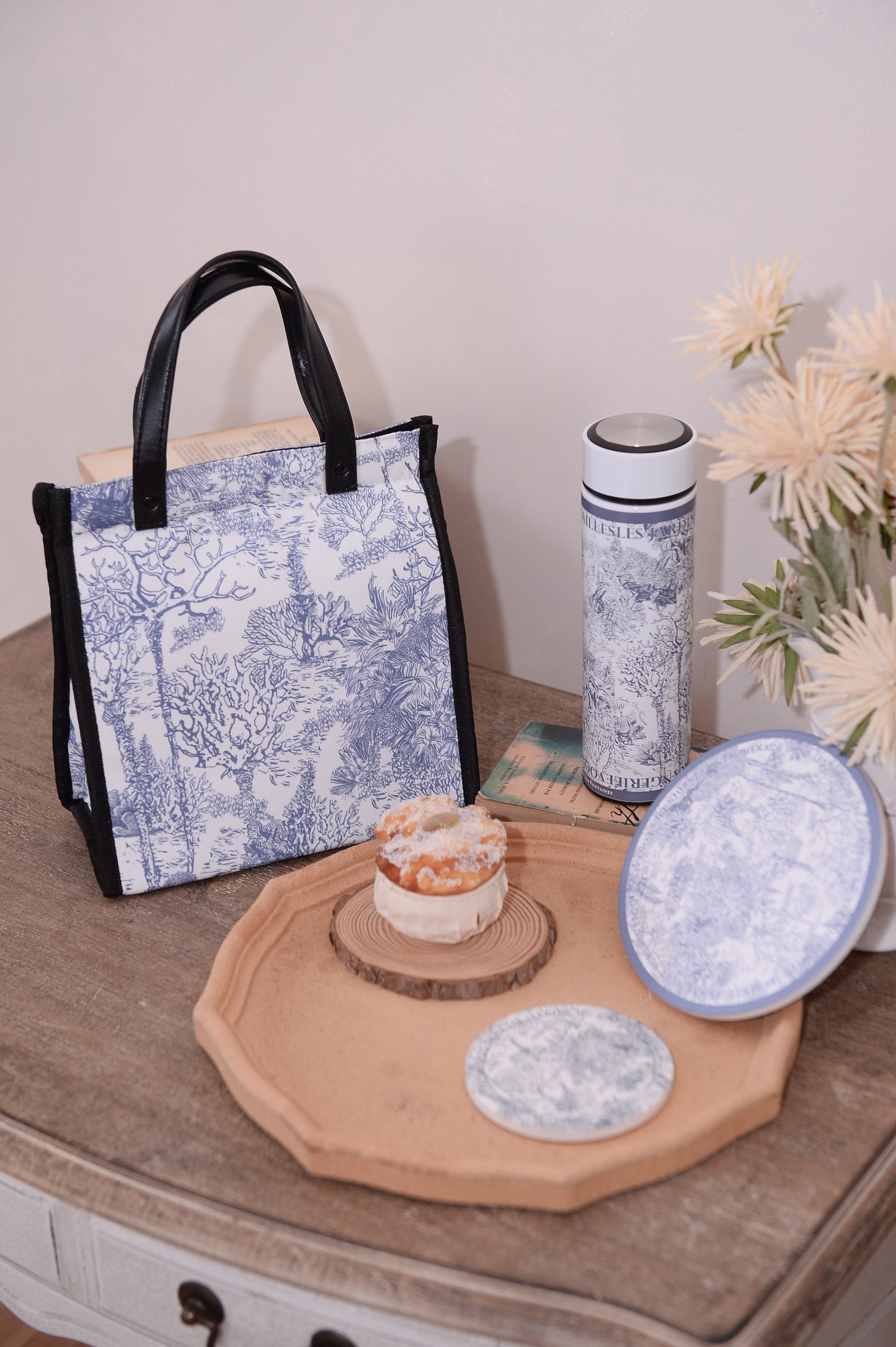 "Toile De Jouy" Insulated Lunch Bag