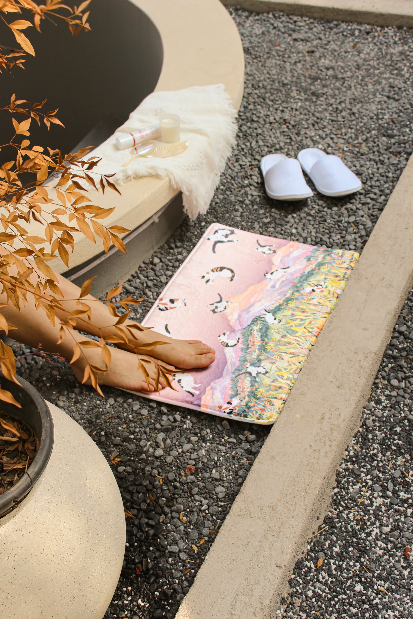 "Yogis Cat and Flower" Bath Mat