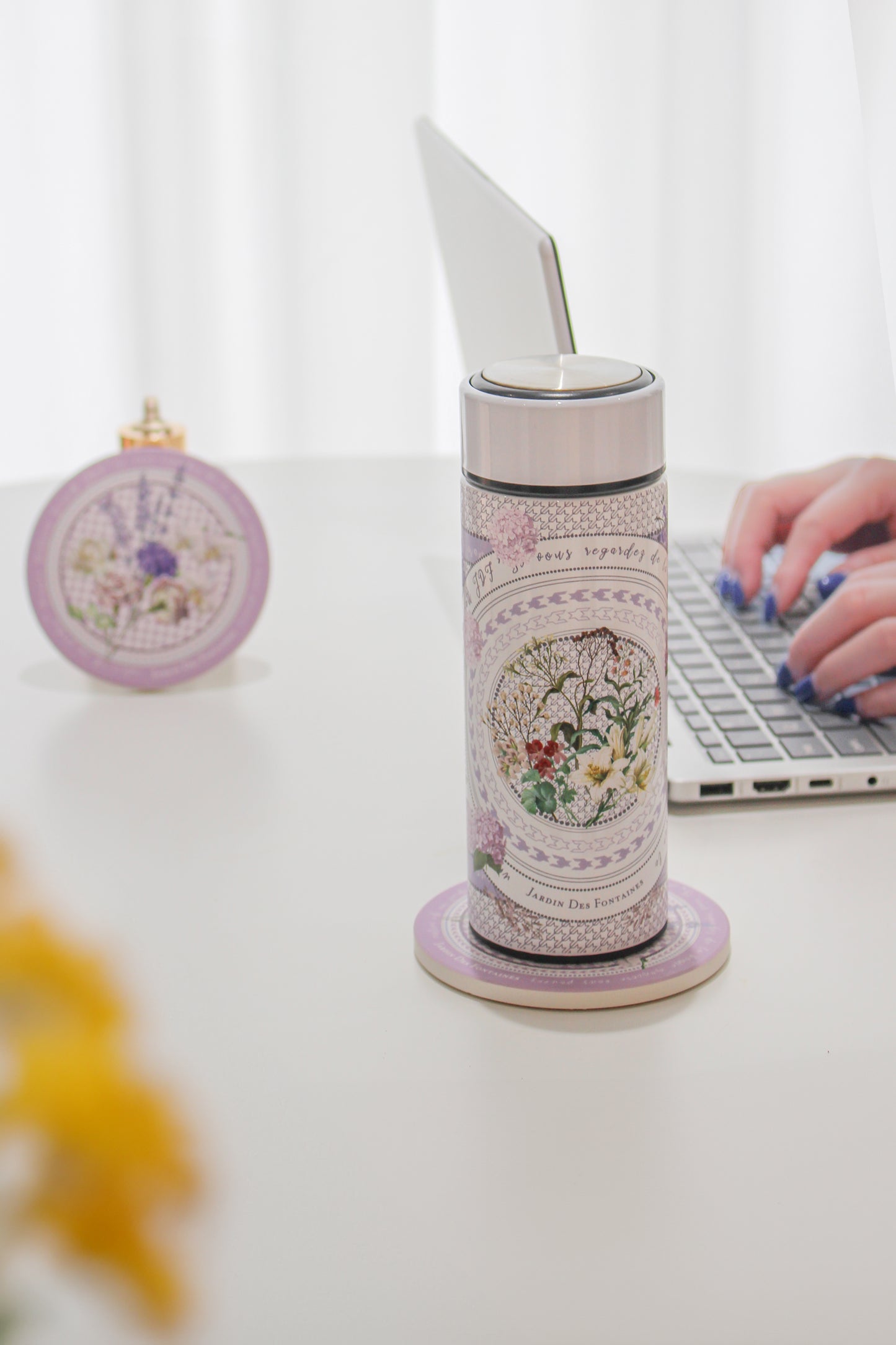"Secret Violet Garden" Vacuum Bottle Gift Set