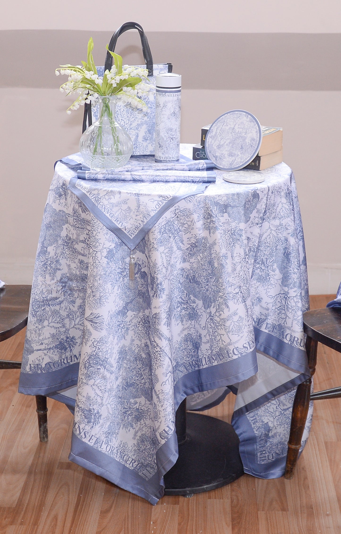 "Toile De Jouy" Waterproof Tablecloth
