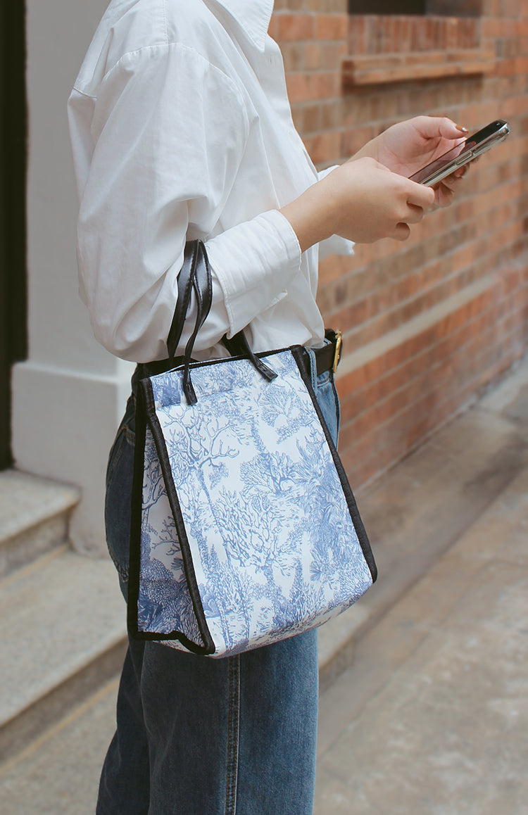 "Toile De Jouy" Insulated Lunch Bag