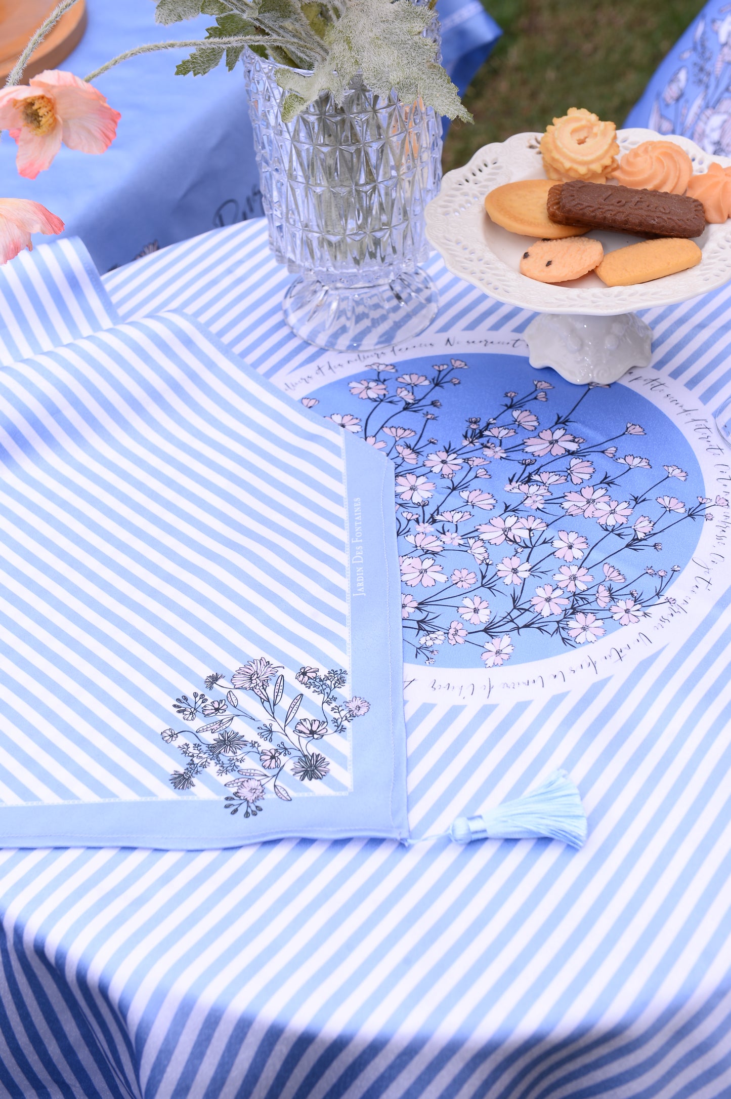 'Wild Blue Yonder" Waterproof Table Runner