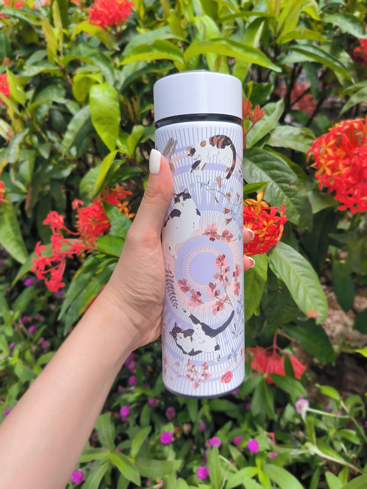 "Yogis Cat and Flower" Vacuum Water Bottle (500ml)