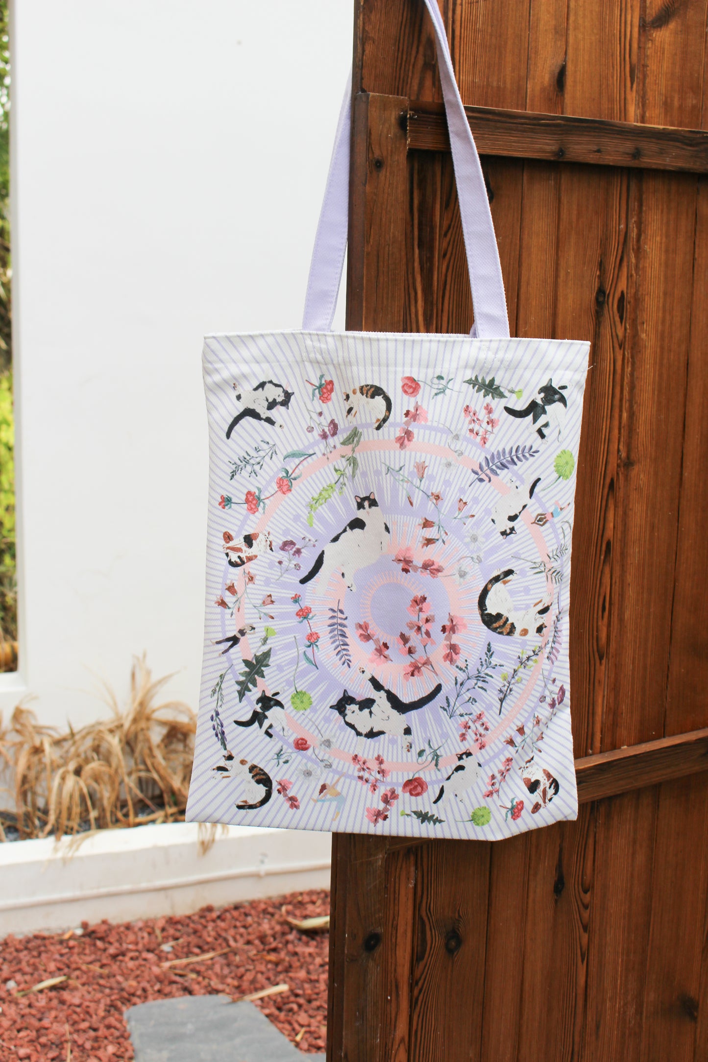 "Yogis Cat and Flower" Tote Bag With Zipper